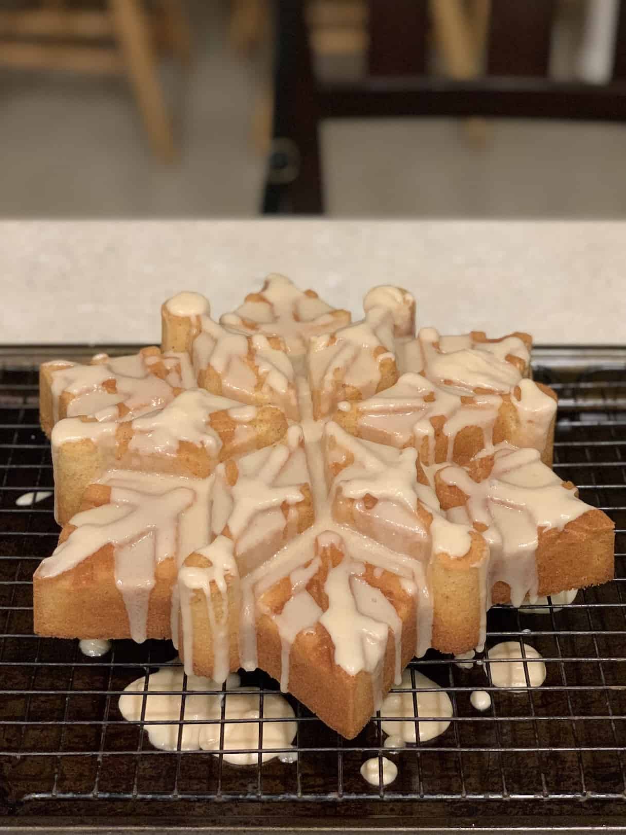 Almond Snowflake Cake - My Sweet Precision