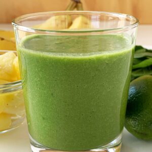 Pineapple Lime Green Smoothie in a clear glass